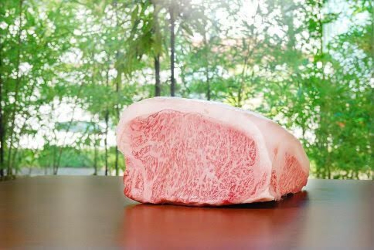岐阜県名産飛騨牛《極上ランプ肉》厳選5等級