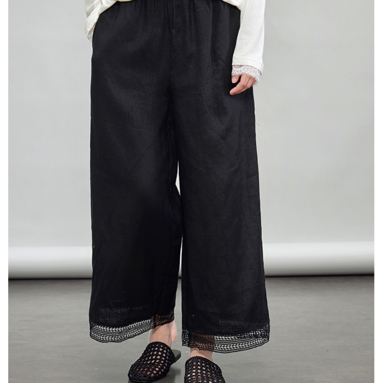 Waist Elastic Hem Lace  Cropped Pants  T4593