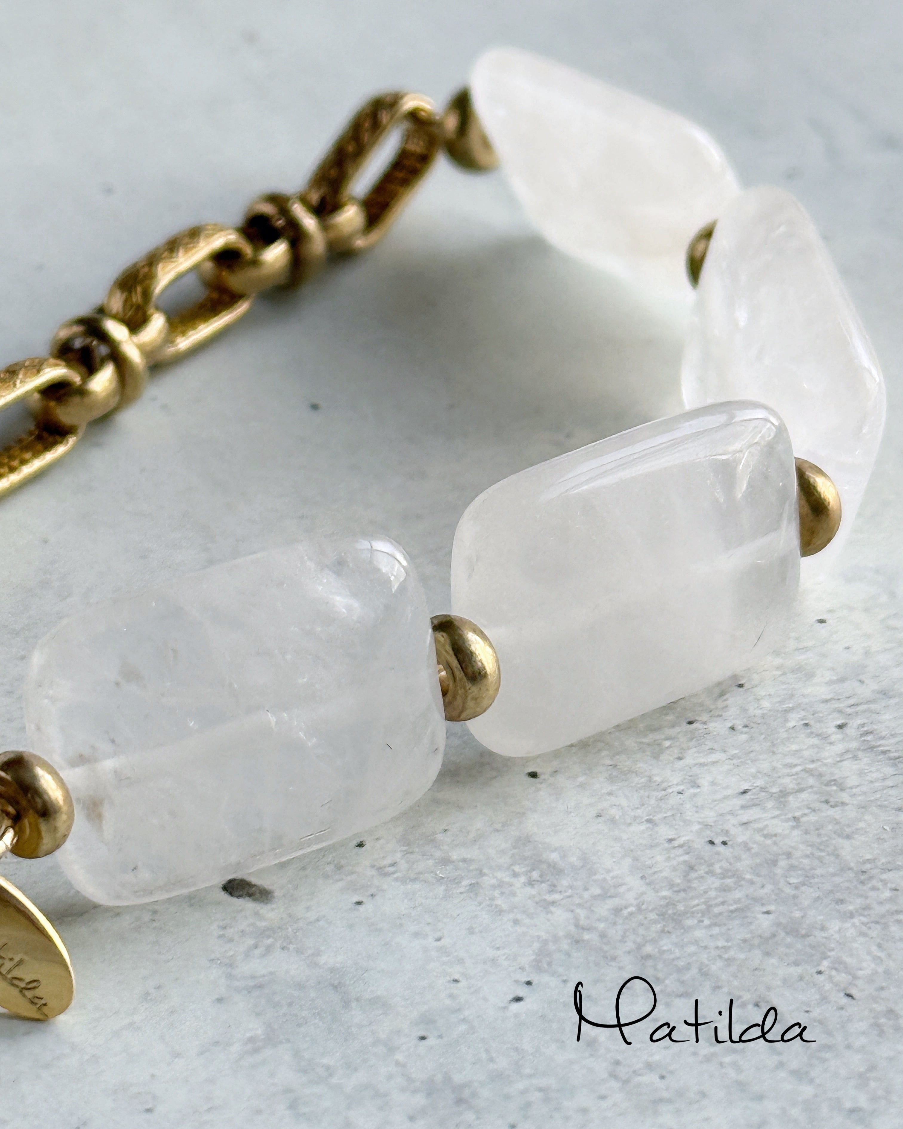 Chain & stone bracelet(クォーツ)