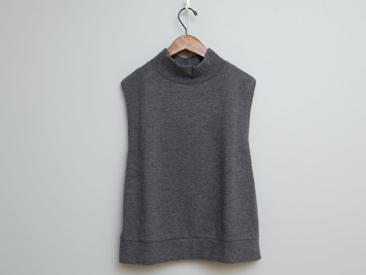 梳毛撚り糸天竺のベスト COL/グレー