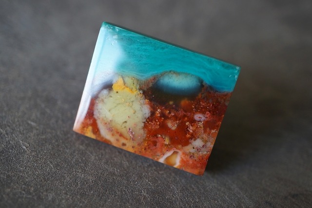 ジャワ島産ブルーペトリファイドウッド Blue Opalized Petrified Wood 931