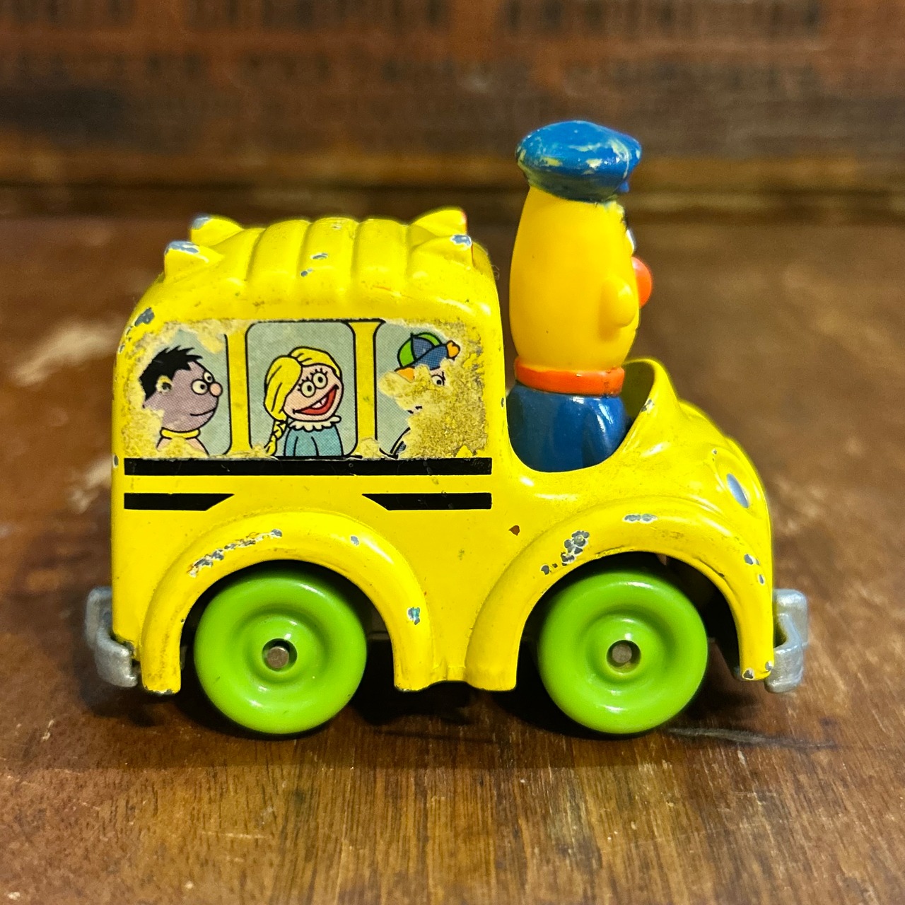 1980s PLAYSKOOL SESAME STREET “BERT’S SCHOOL BUS” /  バート スクールバス ヴィンテージ ダイキャストミニカー MD-17