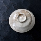 秋田菫　無地刷毛目皿