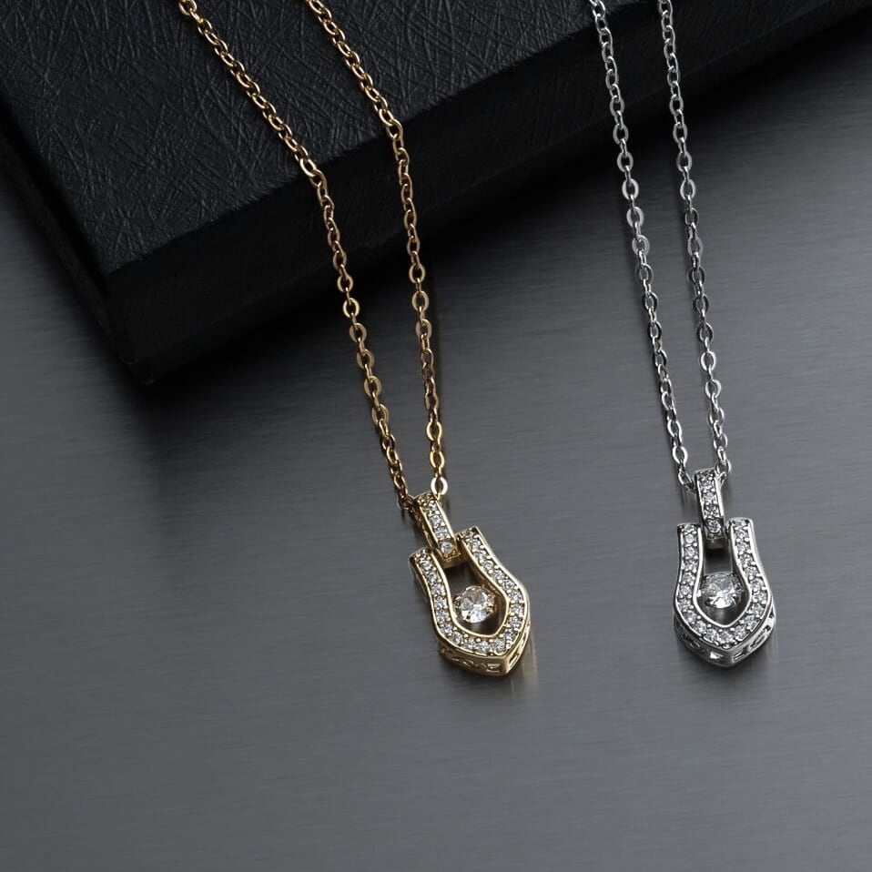18kgp horseshoe diamond necklace VN1-109 | VERIELA