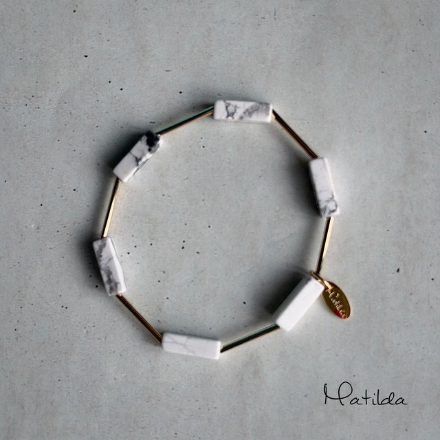 Tube & stone bracelet（ハウライト）