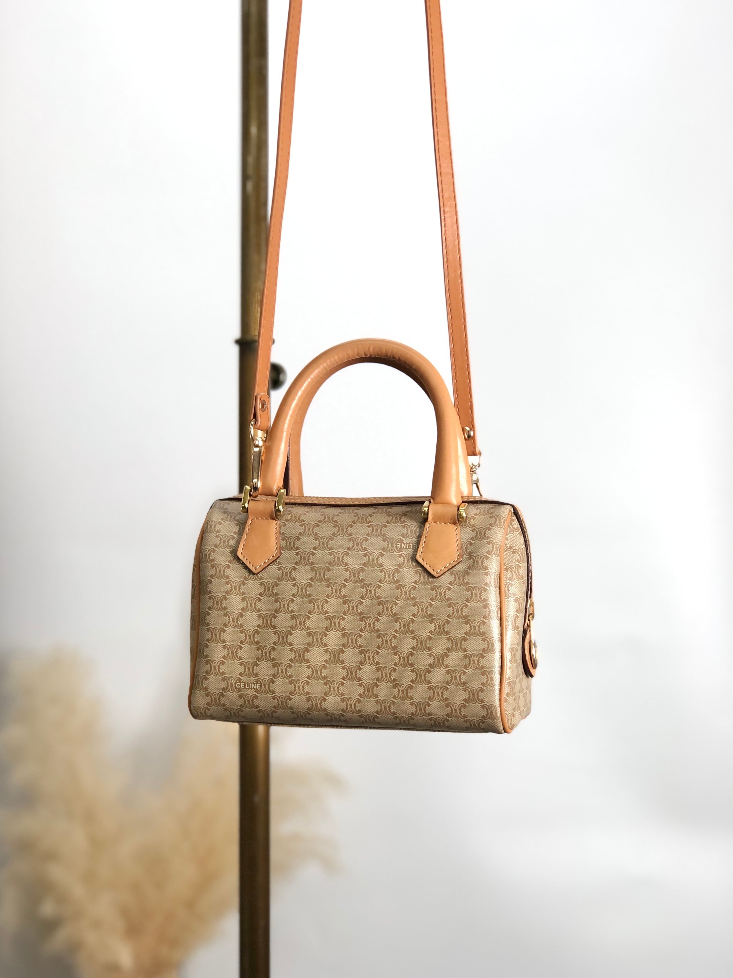 CELINE セリーヌ　ボストン　マカダム　トリオンフ　レザー　ベージュ　PVC CELINE セリーヌ マカダム ショルダーバッグ ベージュ PVC レザー