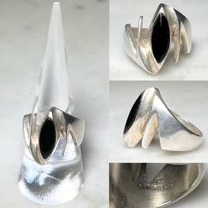 mexican silver abstract ring set with onyx