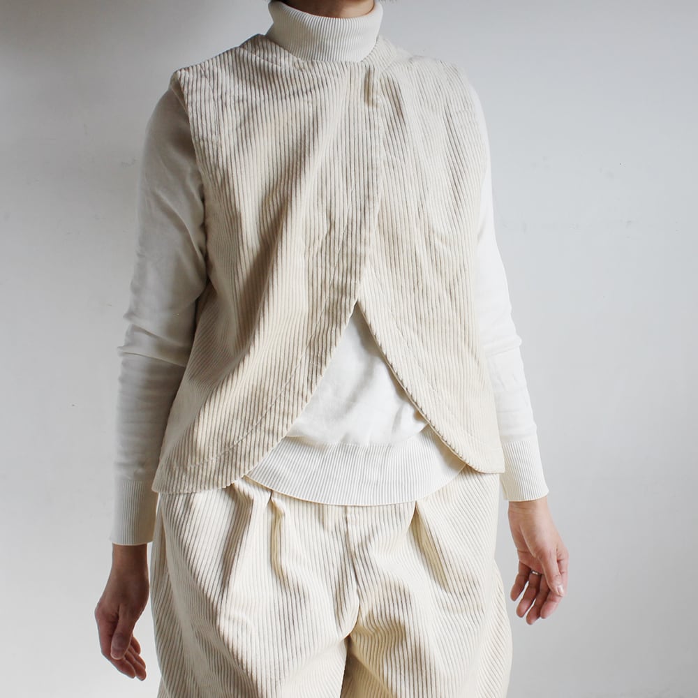 intime コーデュロイベスト アイボリー
