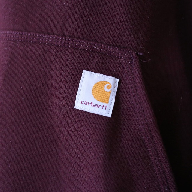 "carhartt" sleeve printed design over silhouette bordeaux parka