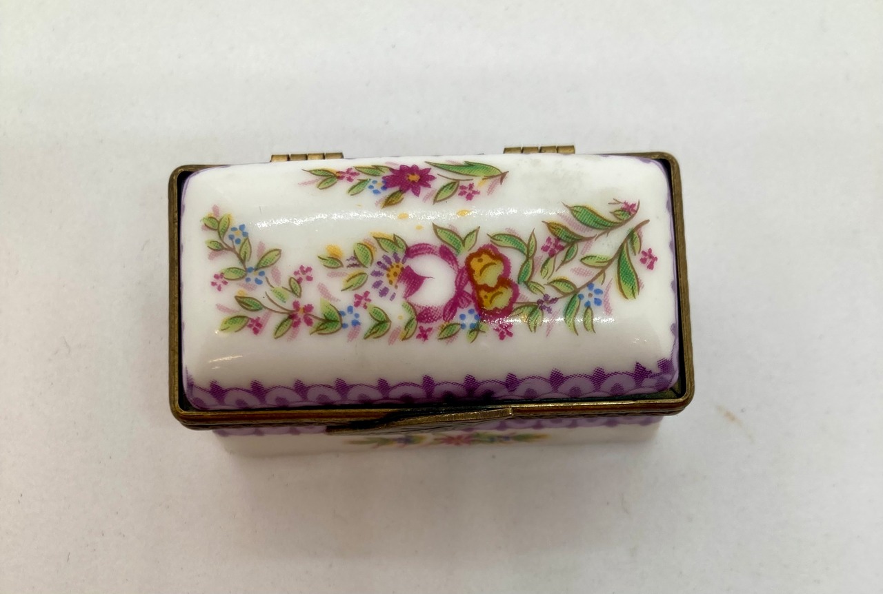 フランス ヴィンテージ ポーセリンアート ピルケース | Charlotte Antiques