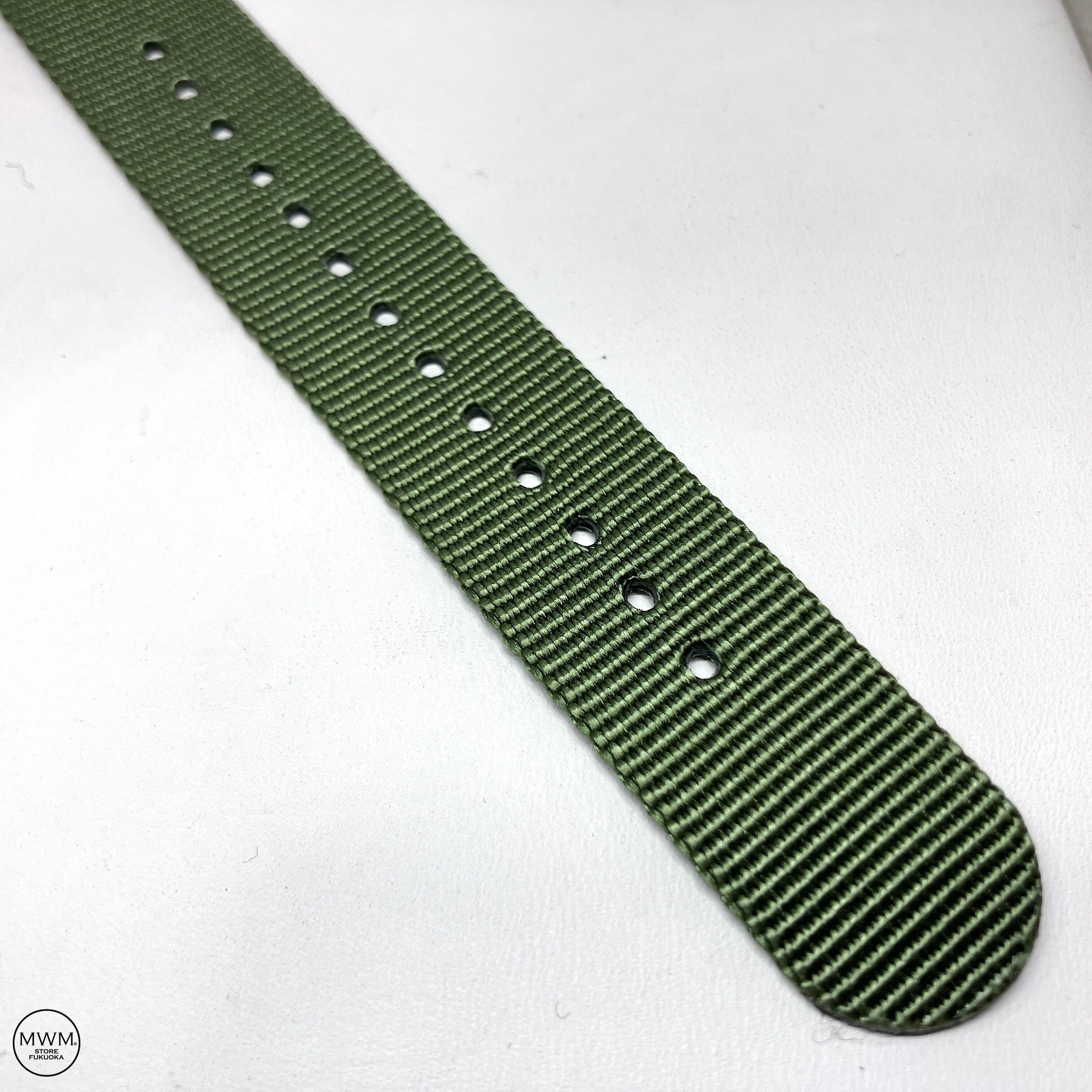 ZULUストラップ 3リング・シングルパス カーキグリーン 20mm 腕時計