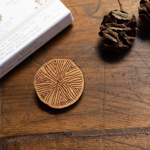cross / クロス（Brooch）