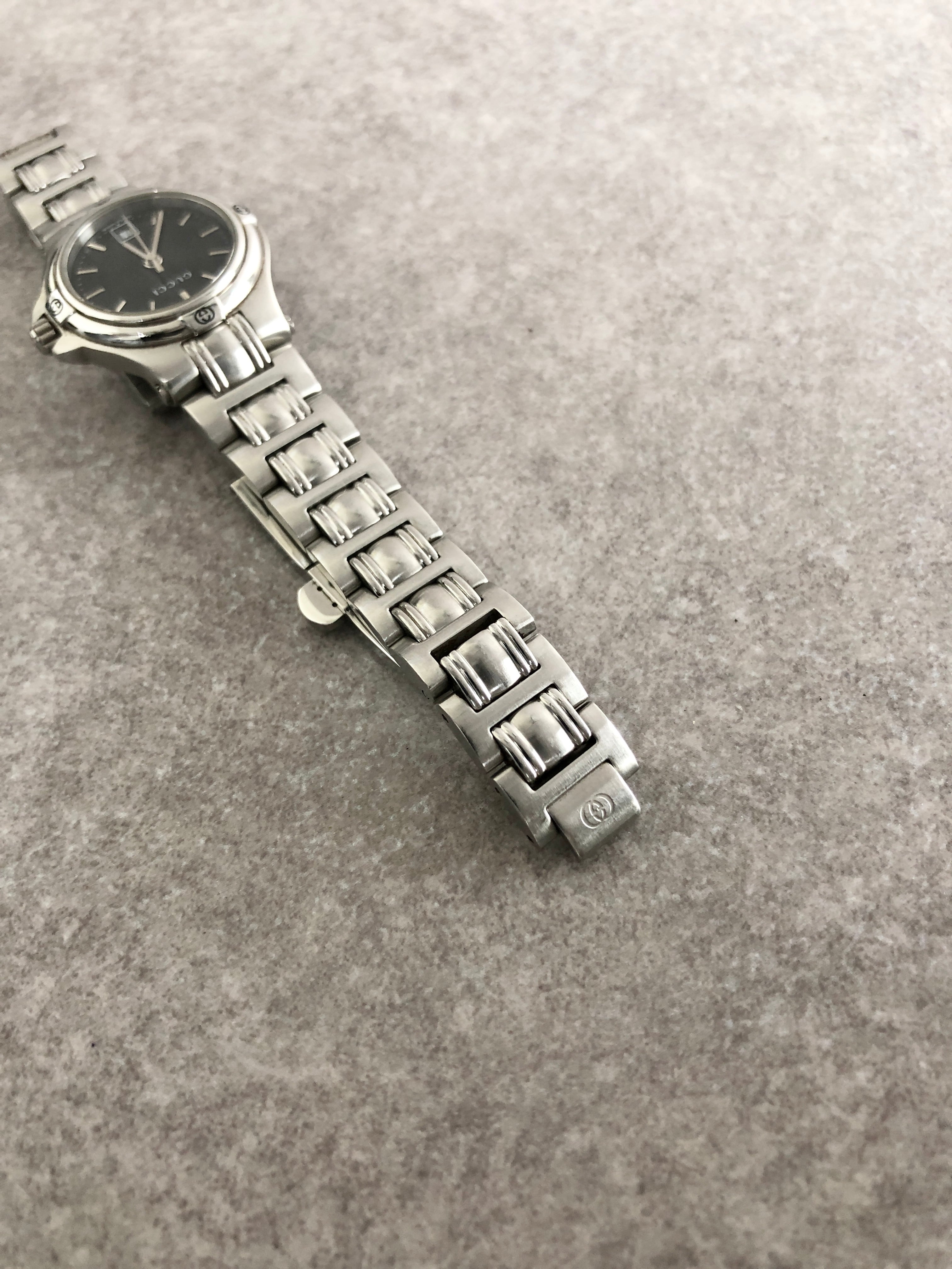 GUCCI グッチ 腕時計 シルバー ステンレススチール クウォーツ 9040L
