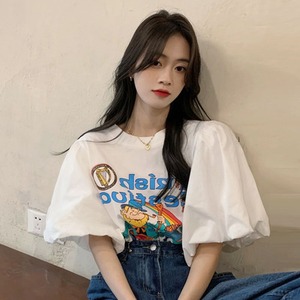 パフスリーブ ラウンドネック Tシャツ レディース トップス 半袖 5分袖 ボリューム袖 バルーン袖 襟なし かわいい 大人可愛い カジュアル おしゃれ こなれ感 個性的 主役級 存在感 プリント ロゴ 春 夏 通勤 学生 学校 通学 デート お出かけ 旅行 女子会 休日 韓国 普段使い 着回し S M L XL 2XL 大きいサイズ 白 ホワイト