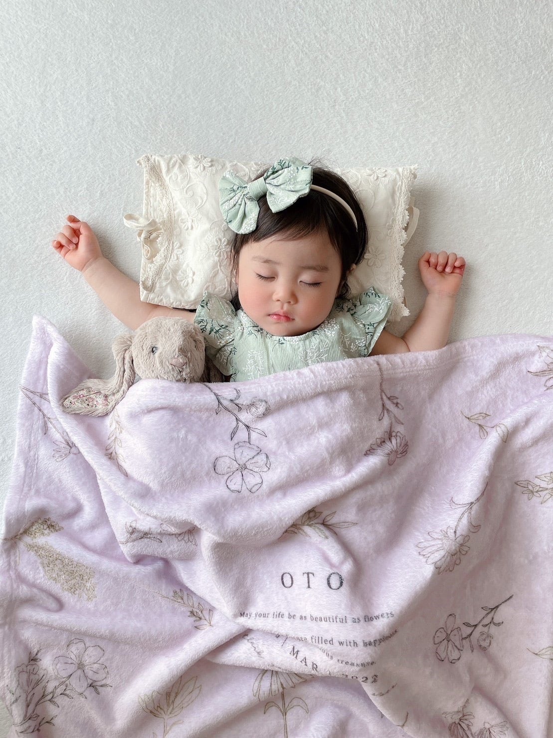 ピンクとホワイトの模様のブランケット やわふわ 名入れ ブランケット(pink-botanical) 出産祝い ギフト