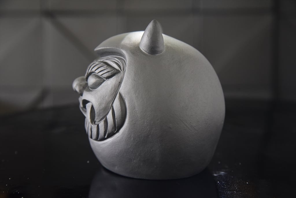 鬼達磨！瓦陶器フィギュア 卓上鬼瓦 鬼達磨 Oni-Daruma | Ibushi Gallery 瓦廊｜淡路島の鬼瓦工場
