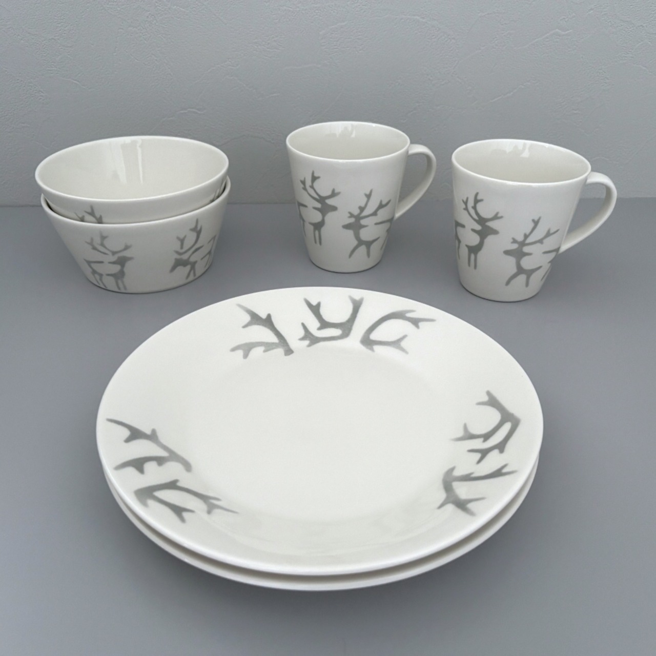 【PENTIK】Saaga Plate（サーガ プレート） ホワイト 21 cm