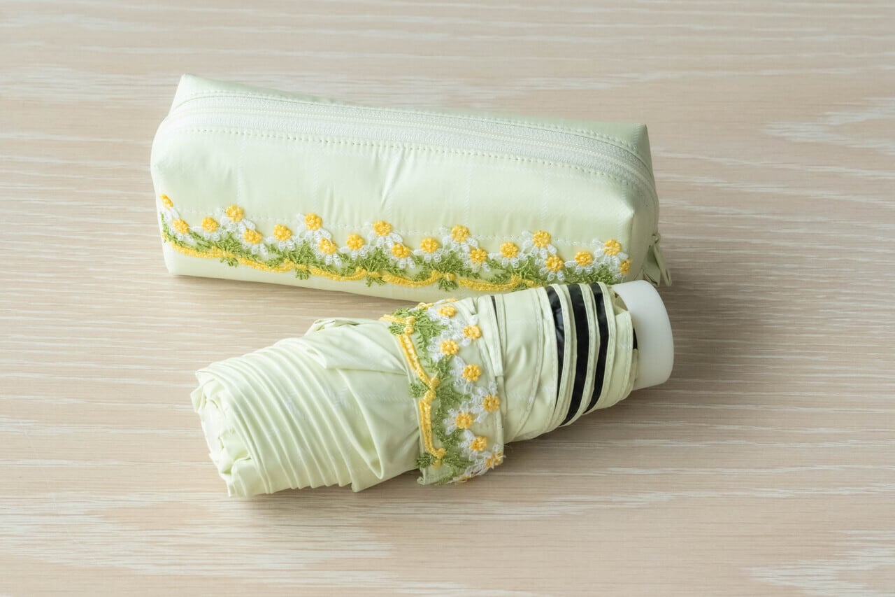 近沢レース　日傘　白　アイボリー　清楚　撮影　刺繍　ゴールド 近沢レース店 晴雨兼用ミニ日傘〈3種〉 | 中村江里子セレクション