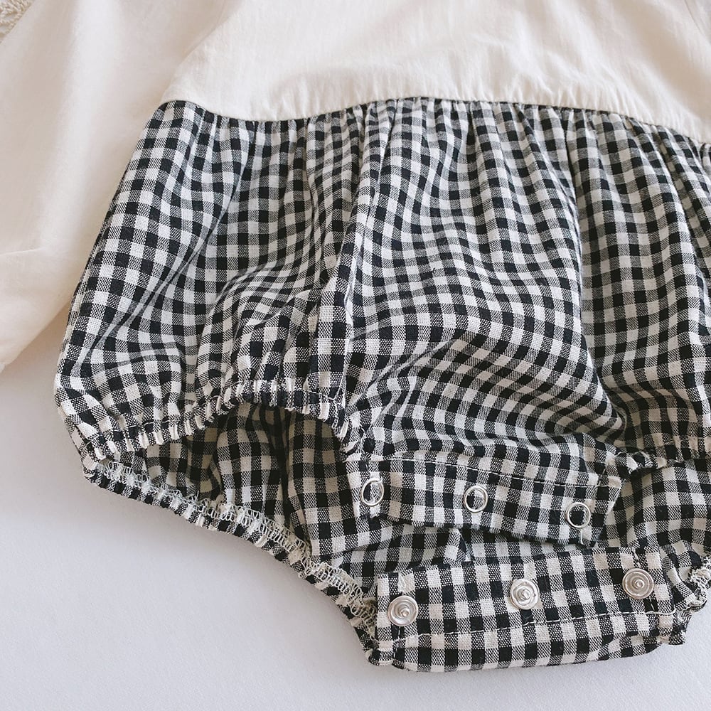 IENA ENFANT 黒チェック柄ロンパース  スタイ　セット IENA ENFANT 黒チェック柄ロンパース スタイ セット