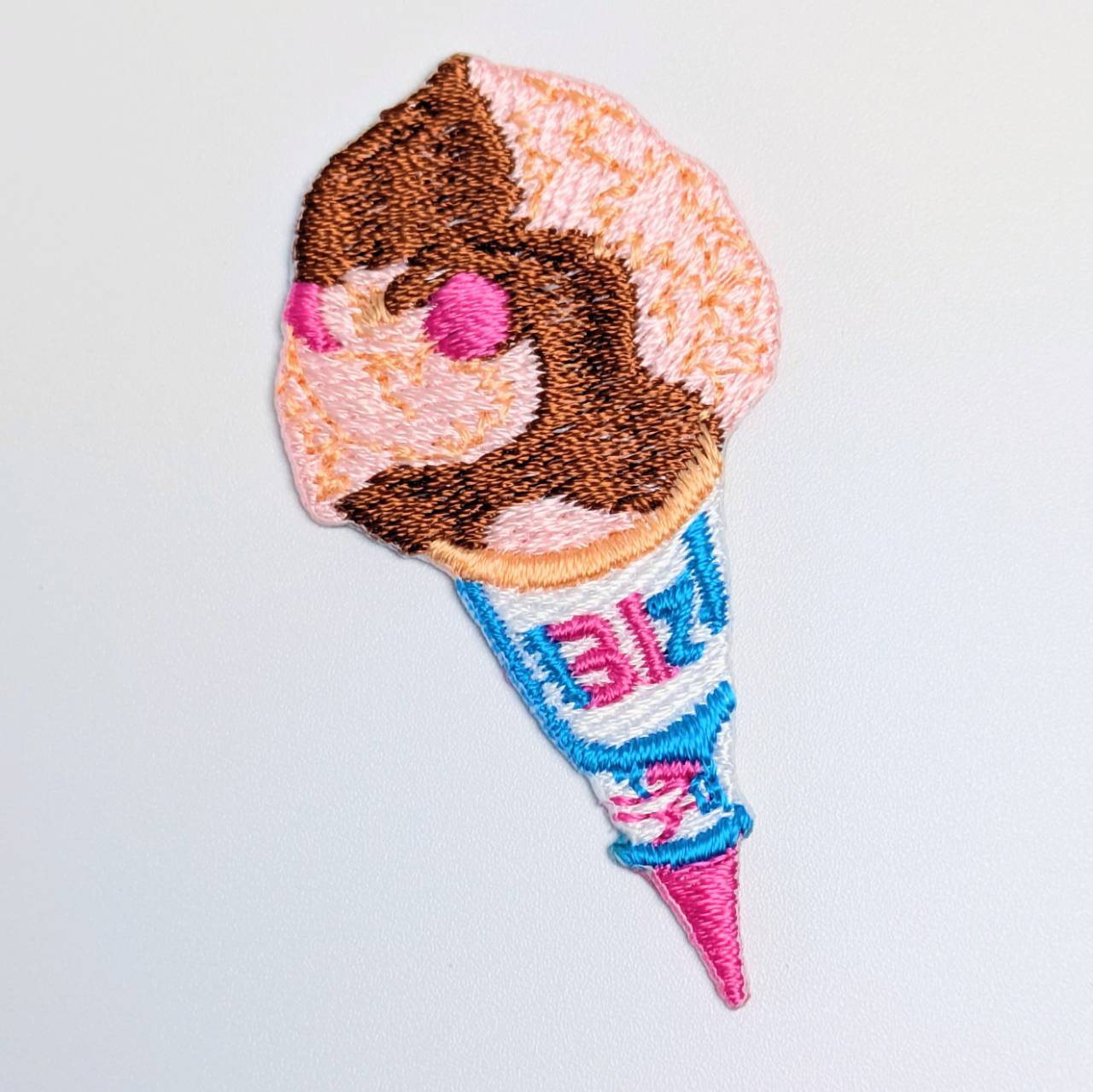 送料無料！ ★刺繍アイロンワッペン★【 Baskin-Robbins （バスキン・ロビンス）】 31アイスクリーム ・サーティワン   〚アメリカン雑貨 アメトイ〛