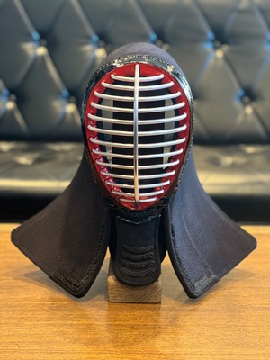 【✨小さいサイズの面✨超絶人気‼️稽古にも使えるスーパー軽量面 】【3名様限定✨面サイズ61〜63（13本面金）】スーパー軽量面『ACE』8㎜具の目 織刺　面　アゴ波千鳥