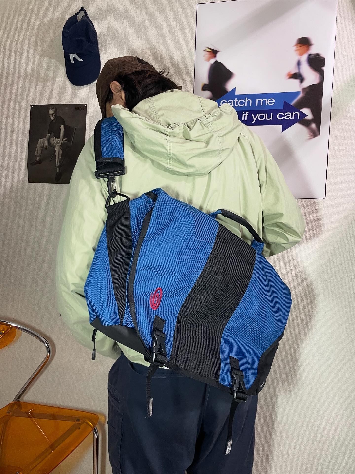 TIMBUK2 multiple pocket messenger bag | early palace