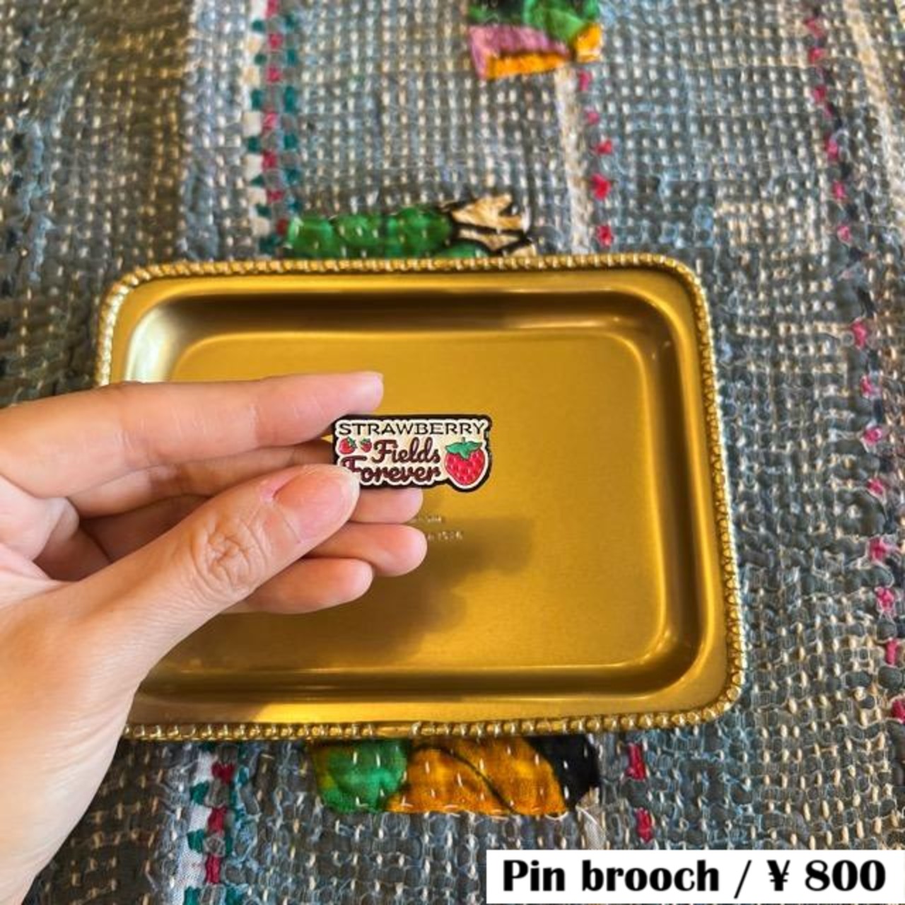 TOPANGA Jewelry　pin brooch　STRAWBERRY Fields Forever　ピンブローチ　ストロベリー・フィールズ・フォーエバー ギフト　プレゼント