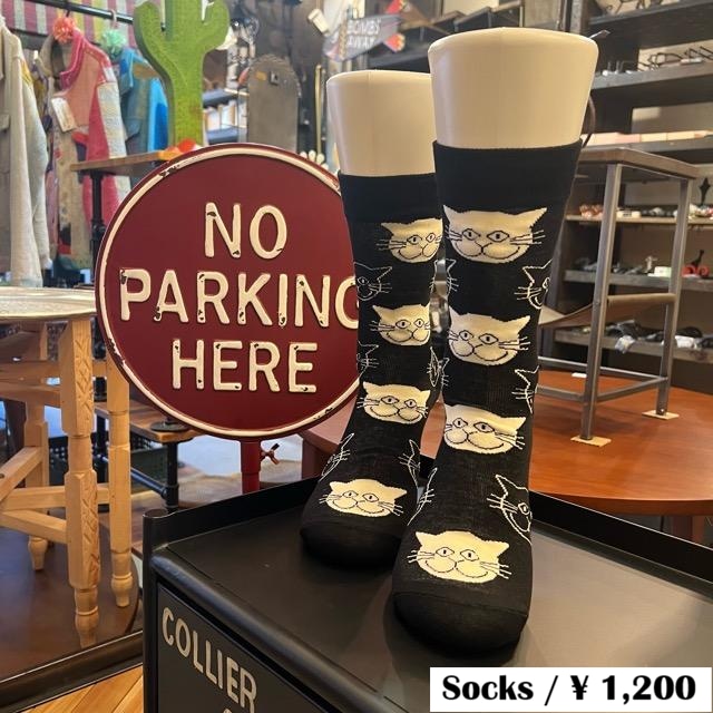 TOPANGA SOCKS Men's Monotone Cat Socks, Men's Monotone Cat Socks, Animal-themed Footwear, Small Gift TOPANGA SOCKS Men's Monotone Cat Socks, Men's Monotone Cat Socks, Animal-themed Footwear, Small Gift