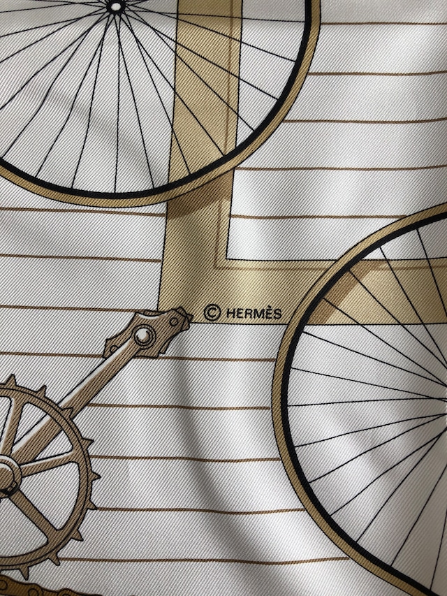 HERMES エルメス カレ90 スカーフ ベージュ×ホワイト シルク LES BECANES vintage ヴィンテージ オールド ketka2