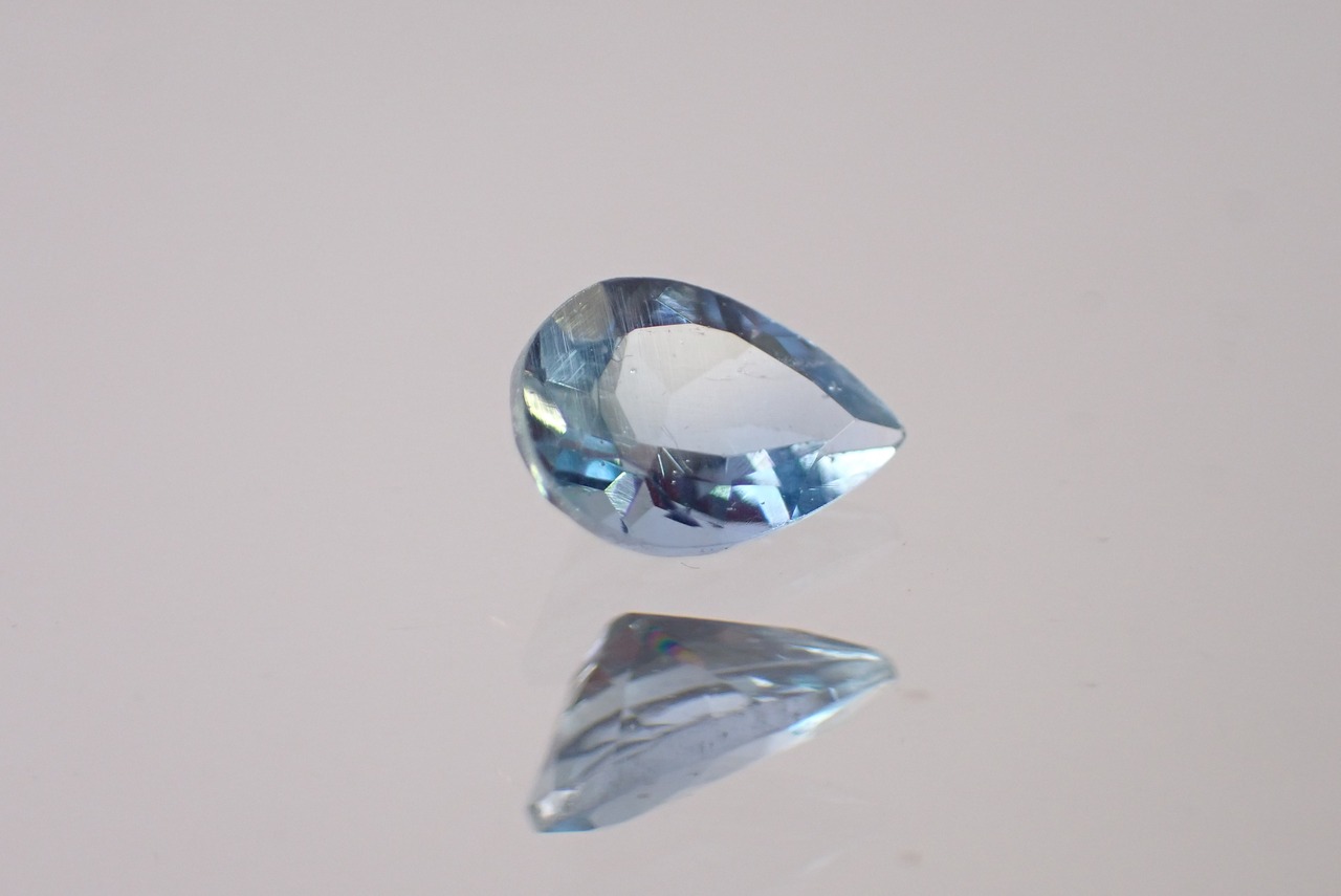 サンタマリアアクアマリン　0.37ct　 [D9-52]