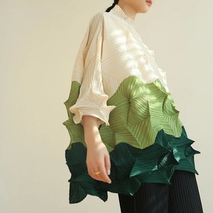 Irregular Pleated Pullover Tops / イレギュラー プリーツ プルオーバー トップス