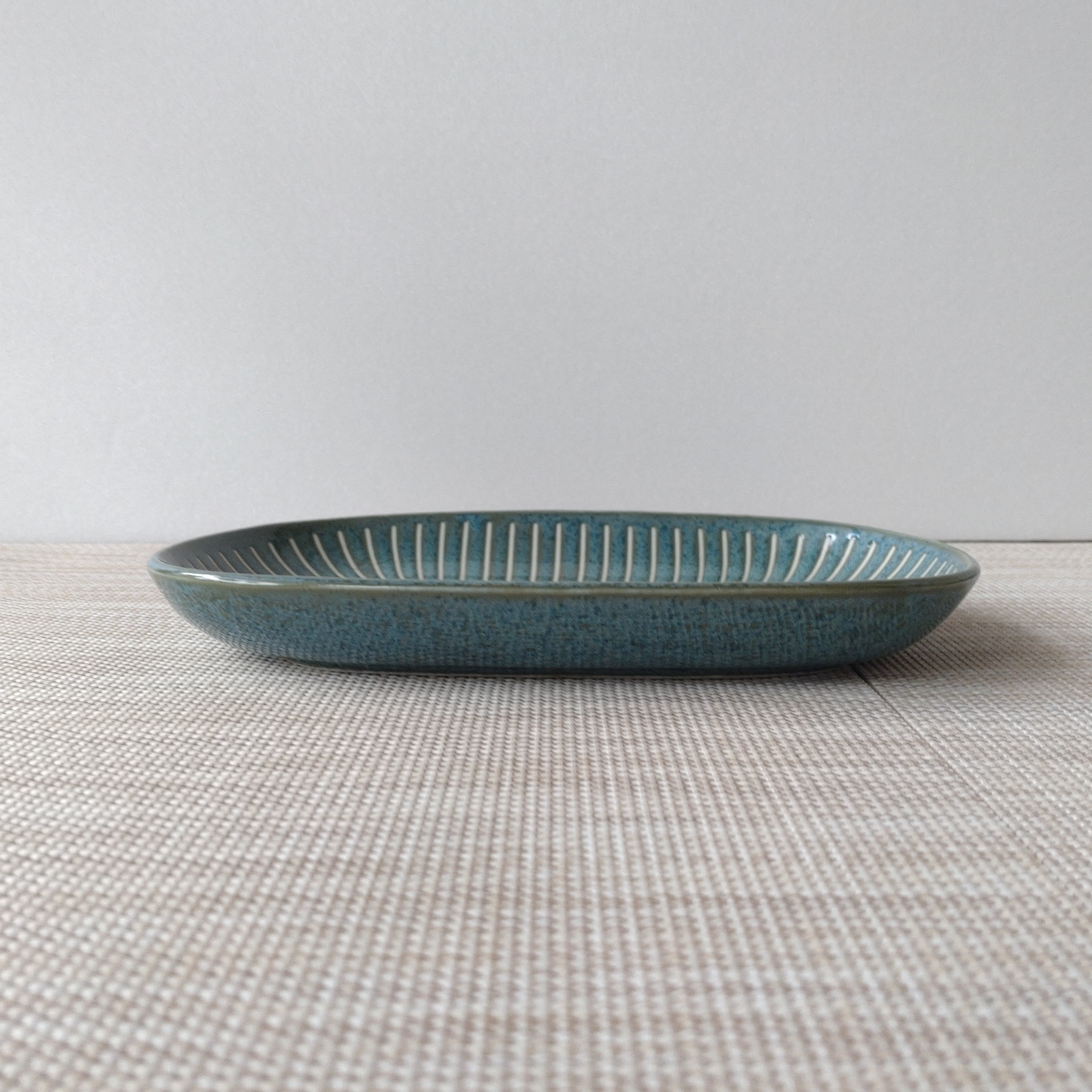 日本製 美濃焼 撥水十草 楕円皿 焼物皿 小判皿 Plate | うつわとくらし