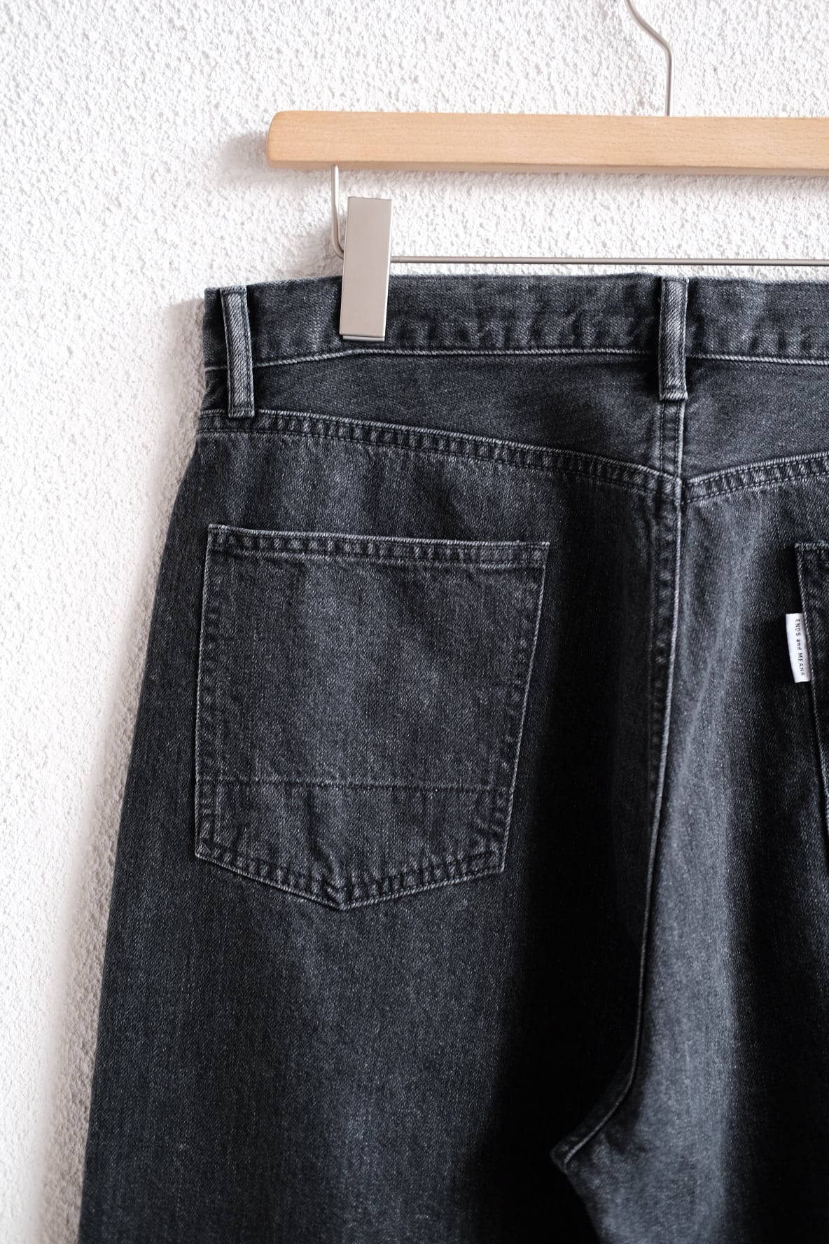 ENDS and MEANS＜エンズアンドミーンズ＞Relaxed fit 5 Pockets Denim