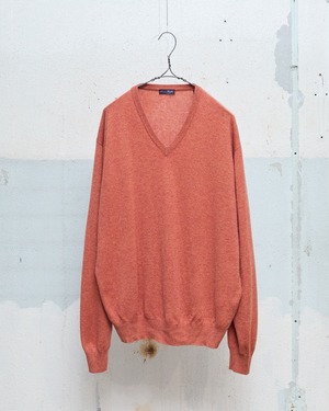 100% cashmere v-neck knitted sweater / Made In ITALY