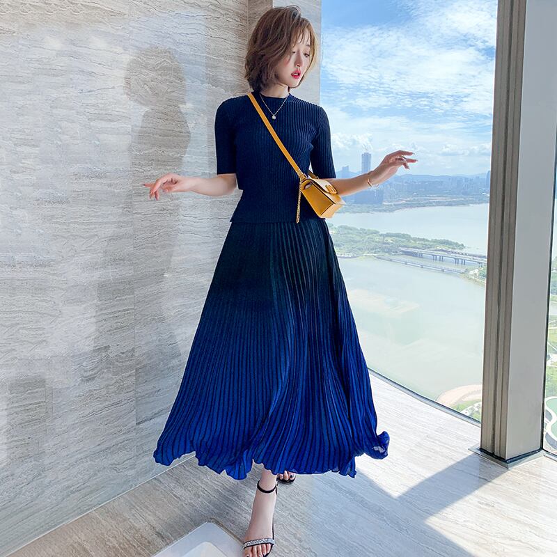 スリムラウンドネックスリーブニットTシャツ プリーツスカート オータム 秋物 Oネック MIUCO37449362946