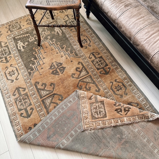 トルコ ヴィンテージラグ TR047 | ウシャク | 104cm × 219cm