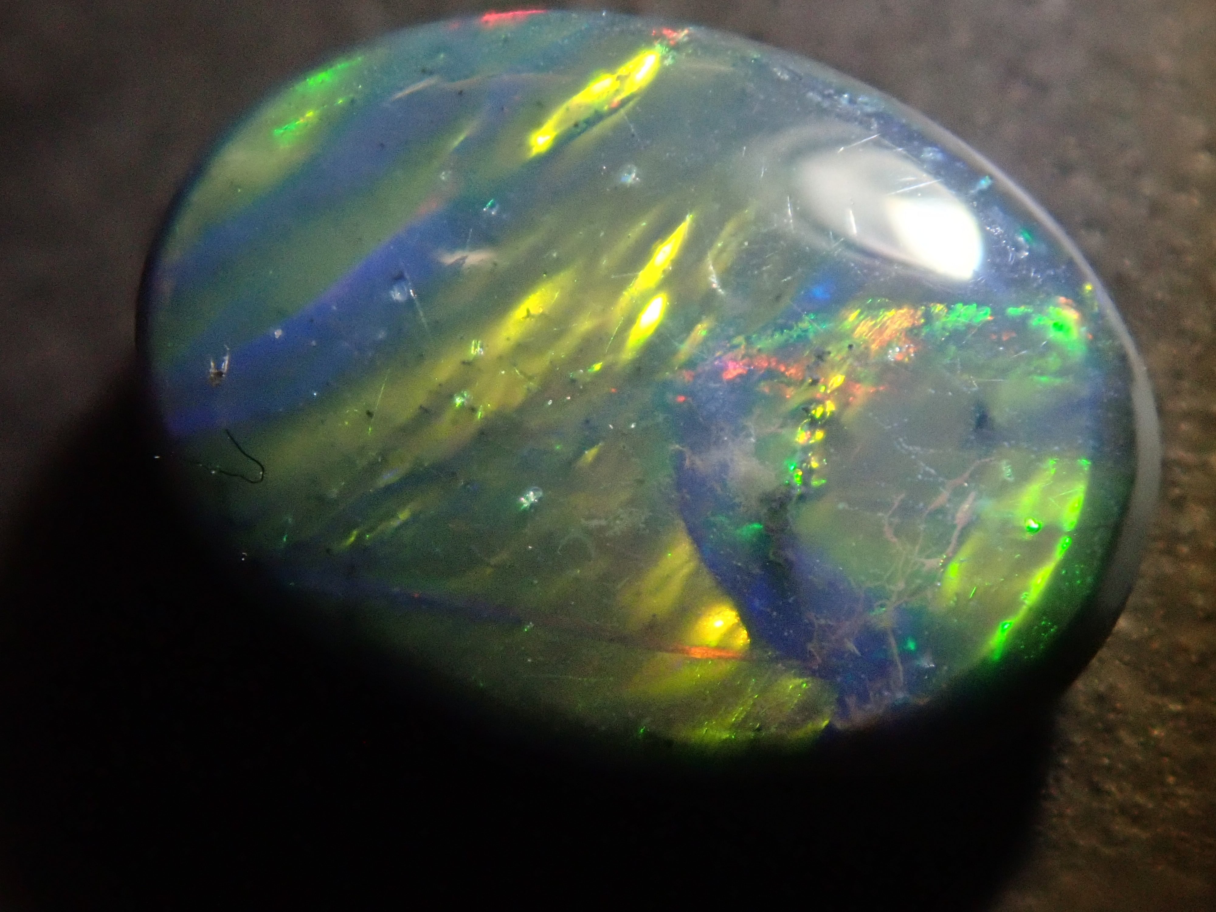 オーストラリア産ブラックオパール 1.600ct | Gem Shop Urcaguary