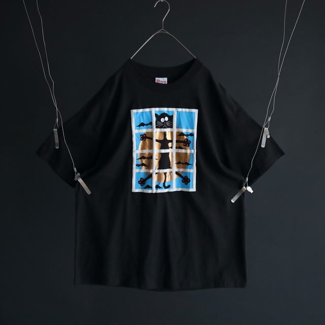 90s' "Hanes" over silhouette " cat & bat " print design black color cotton Tee