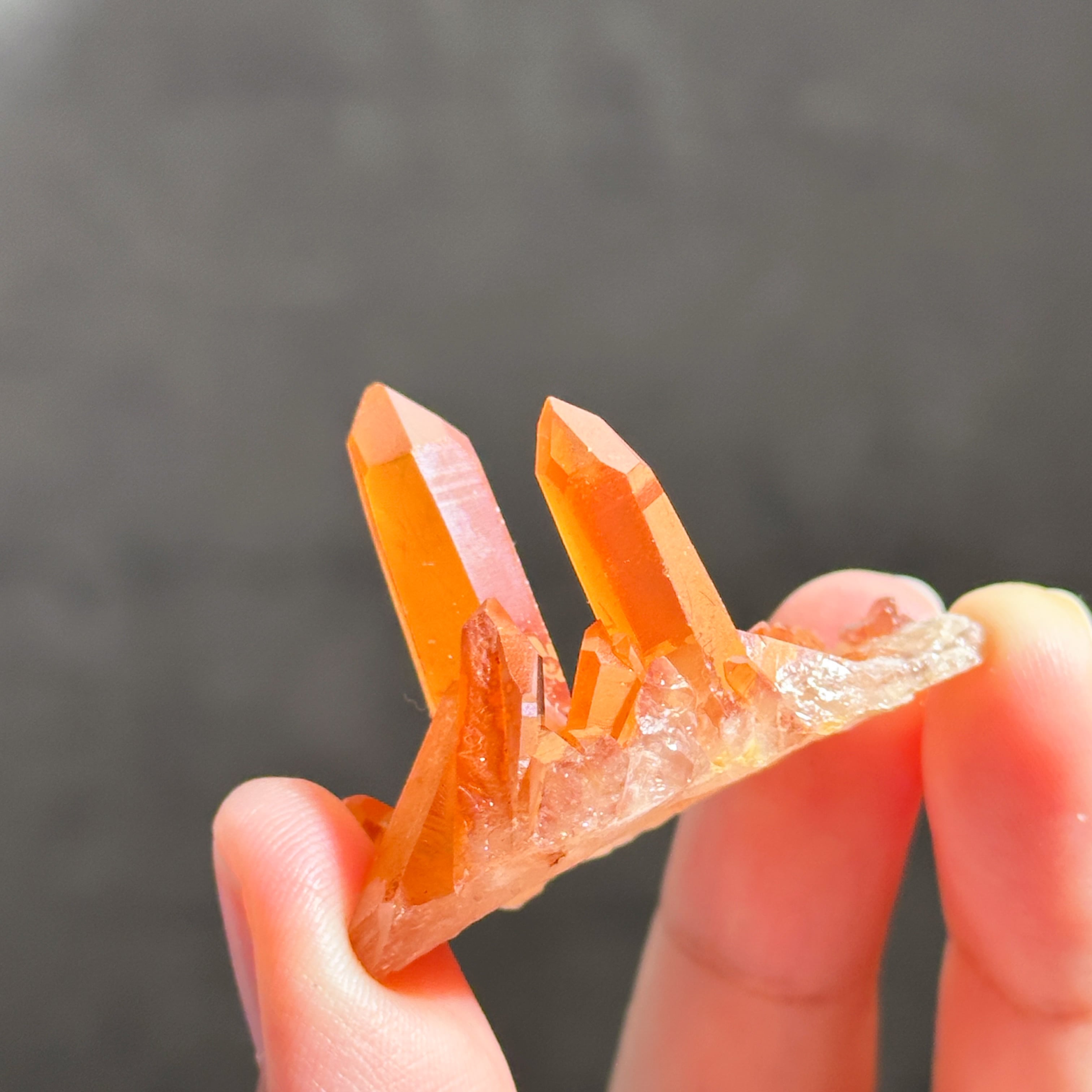 極美・濃厚極上結晶！タンジェリンクォーツクラスター ミナスジェライス州産154g ミナスジェライス産タンジェリンクォーツ クラスター51◇ Tangerine