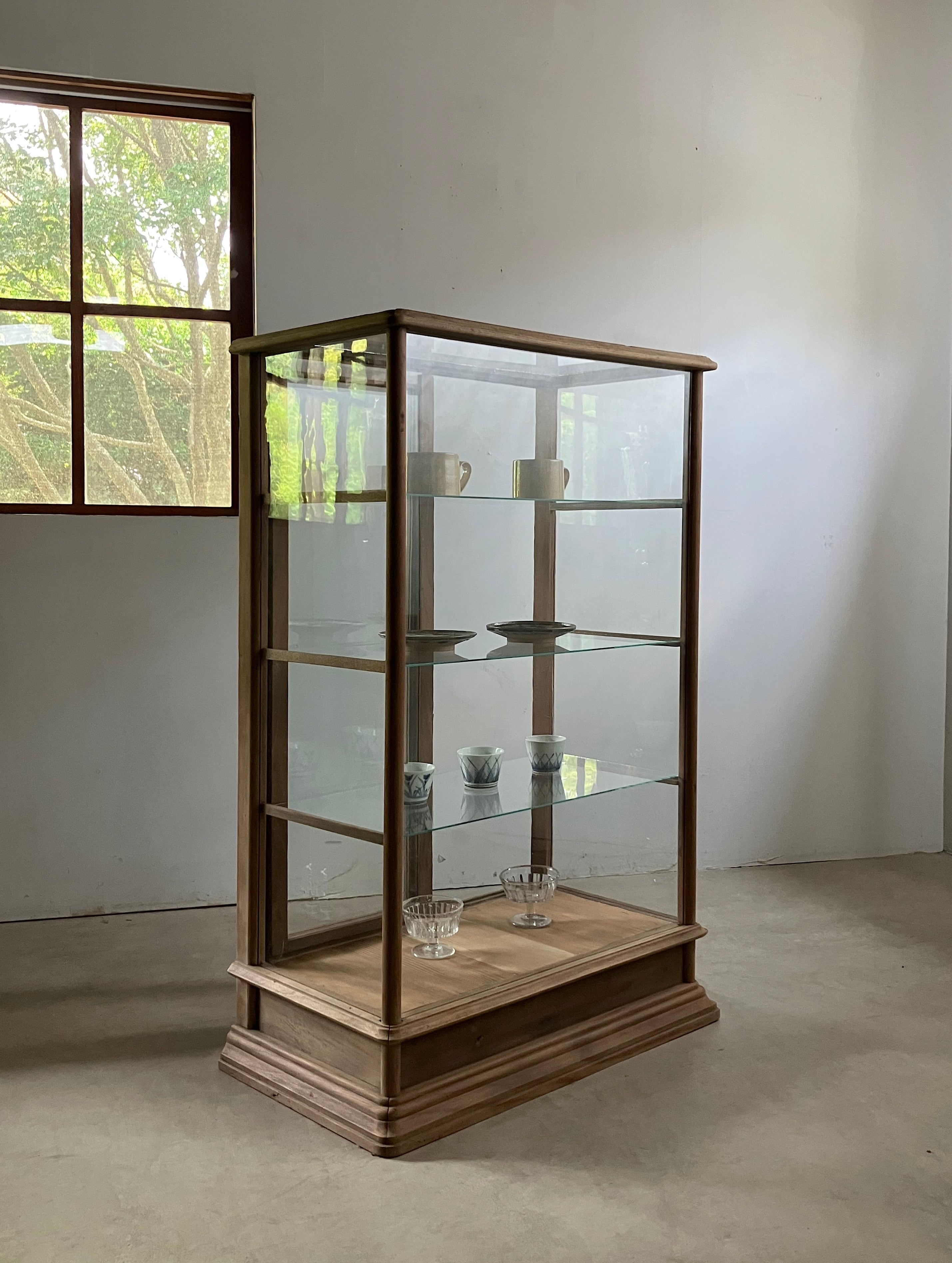 五面硝子ショーケース