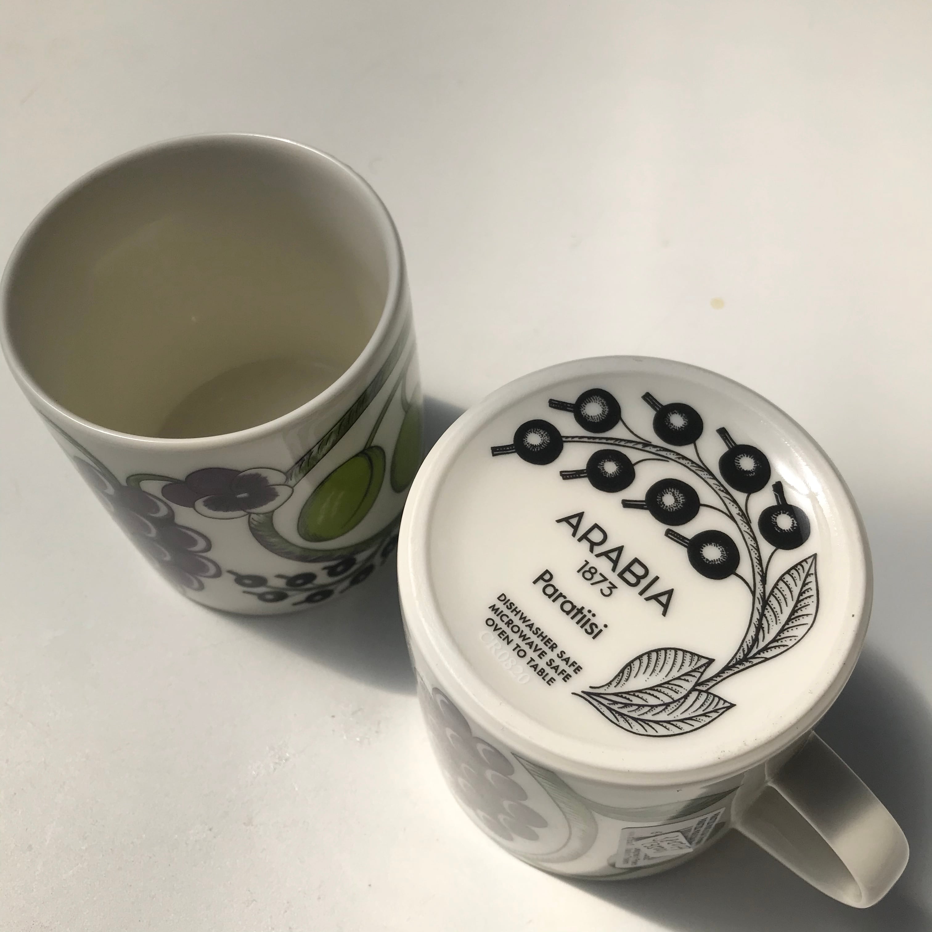 Arabia Paratiisi (アラビア パラティッシ) マグカップ 240ml パープル | ihana design(イハナデザイン) Arabia Paratiisi (アラビア パラティッシ) マグカップ 240ml パープル | ihana design(イハナデザイン)