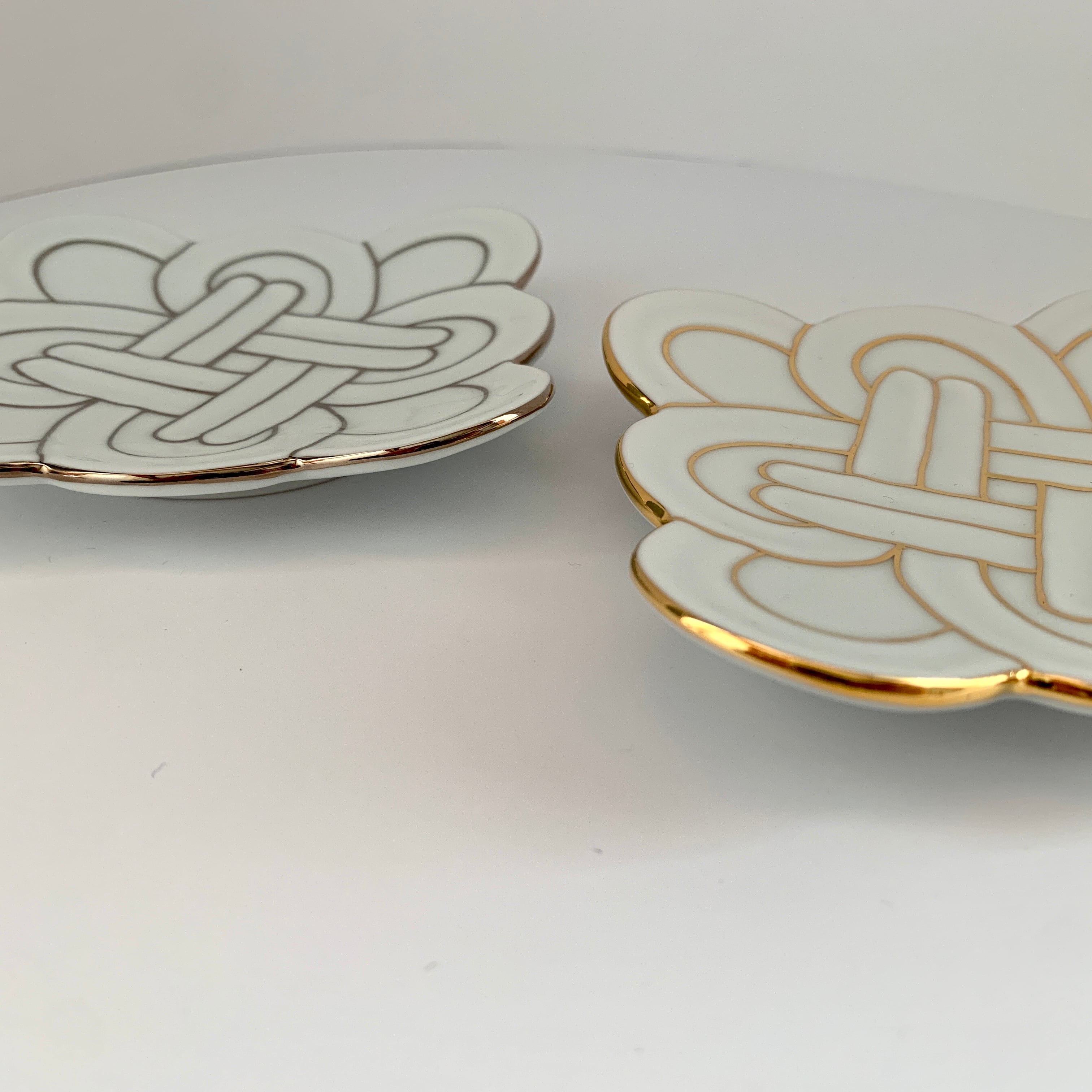 結び皿 金/銀 | うつわのハレトケ。 / 有田焼・波佐見焼のオンライン