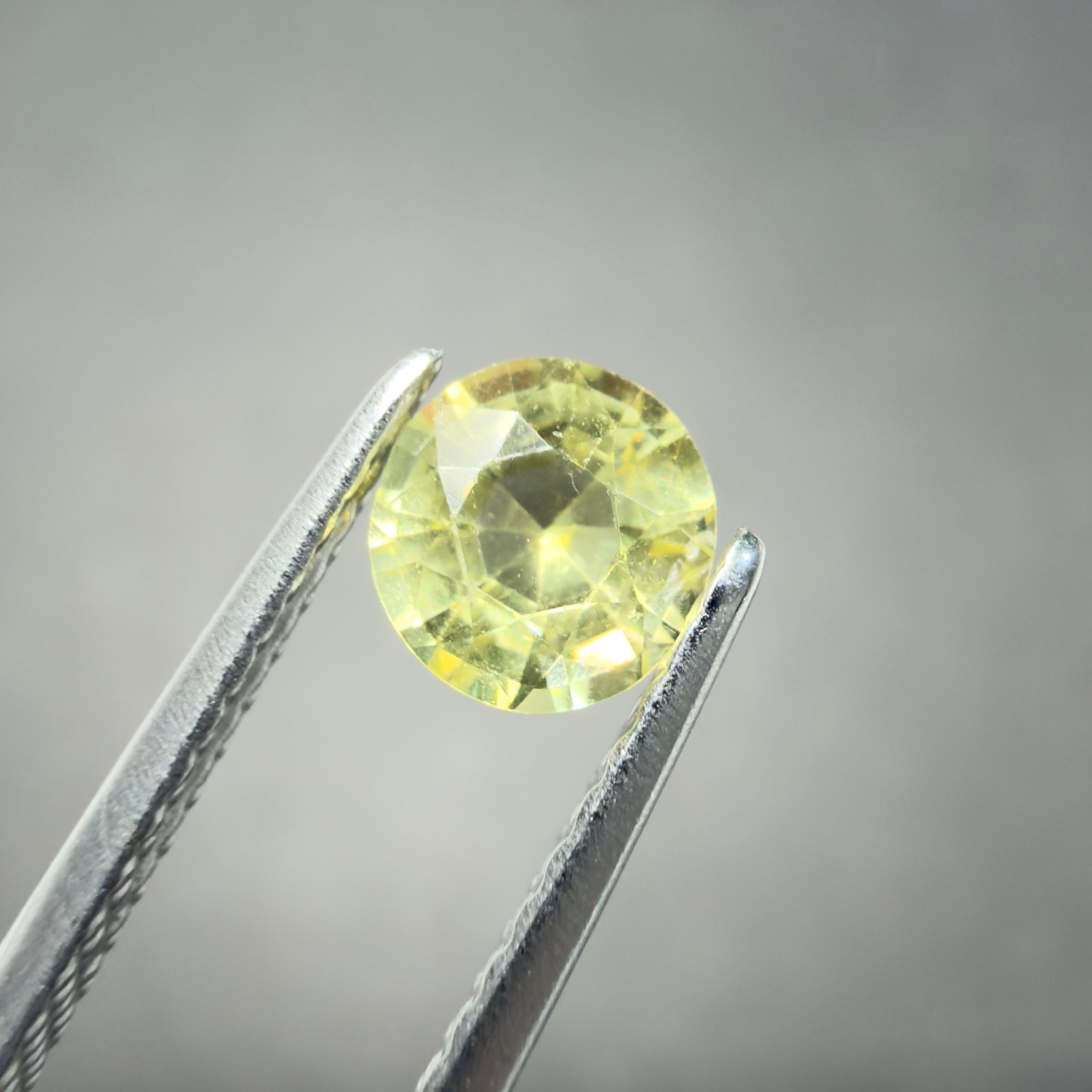 タンビュライト結晶　メキシコ　チアカス　サン・ルイス・ポトシ州産 楽天市場】【一点もの・レア鉱物】メキシコ産ダンビュライト