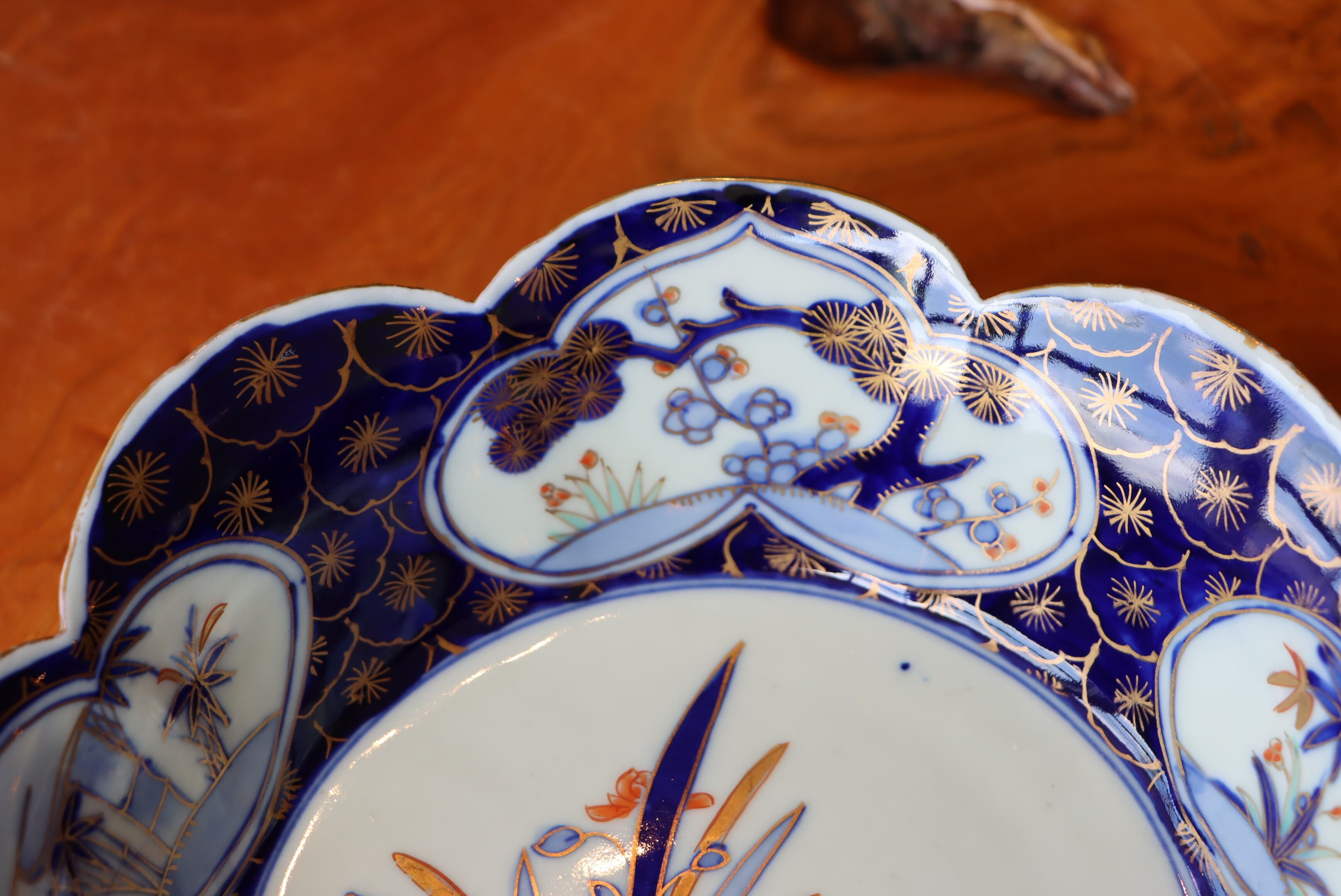 鉢 大 伊万里焼 色絵 扇梅詰松竹文 輪花 | (有)新原美術