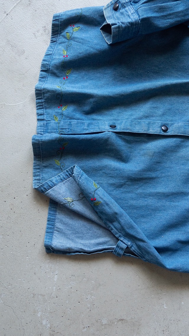"Bobbie Brooks" 1990s Denim embroidery shirt