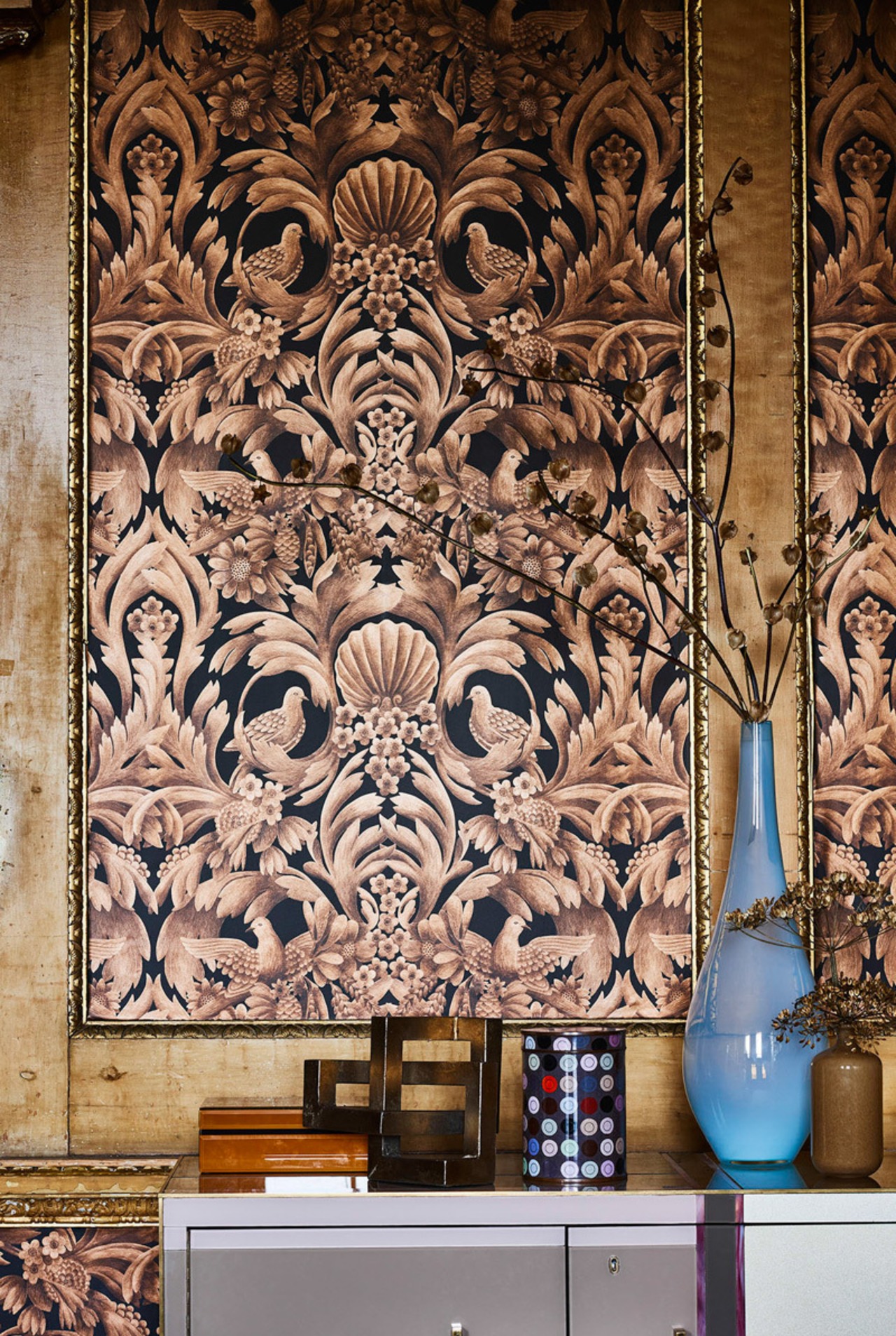 輸入壁紙　Cole & Son Gibbons Carving