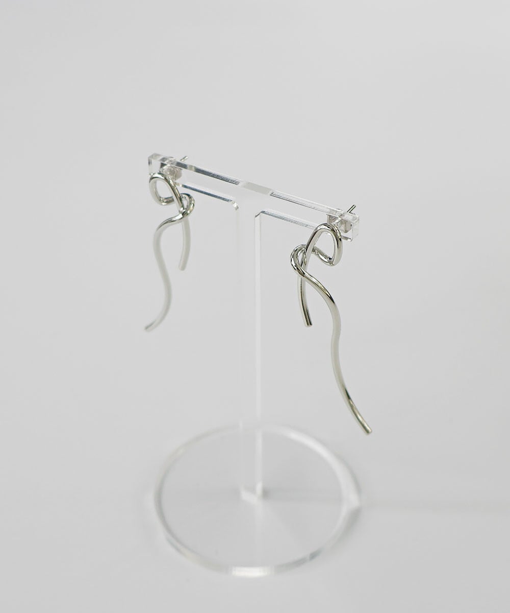 ノット ロング リボンピアス 真鍮 韓国製