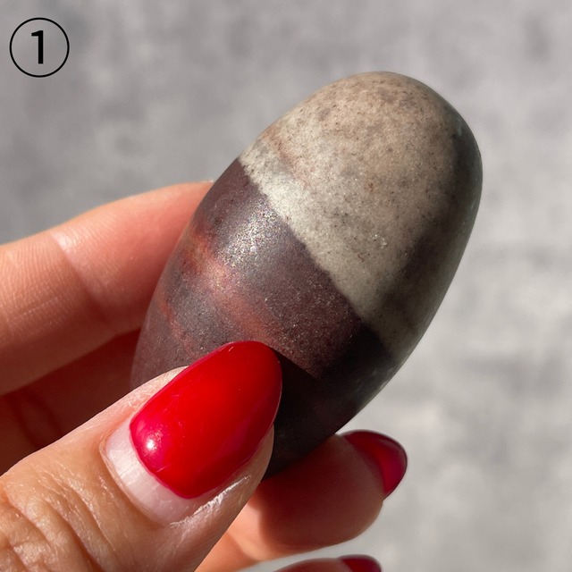 インド・ナマダ川【クリプトクリスタリンクォーツ（シバリンガム）】リンガム ② 鉱物 天然石 パワーストーン