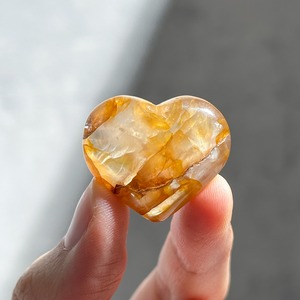 ゴールデンヒーラー ハート型41◇ Golden Healer ◇ 天然石・鉱物・パワーストーン