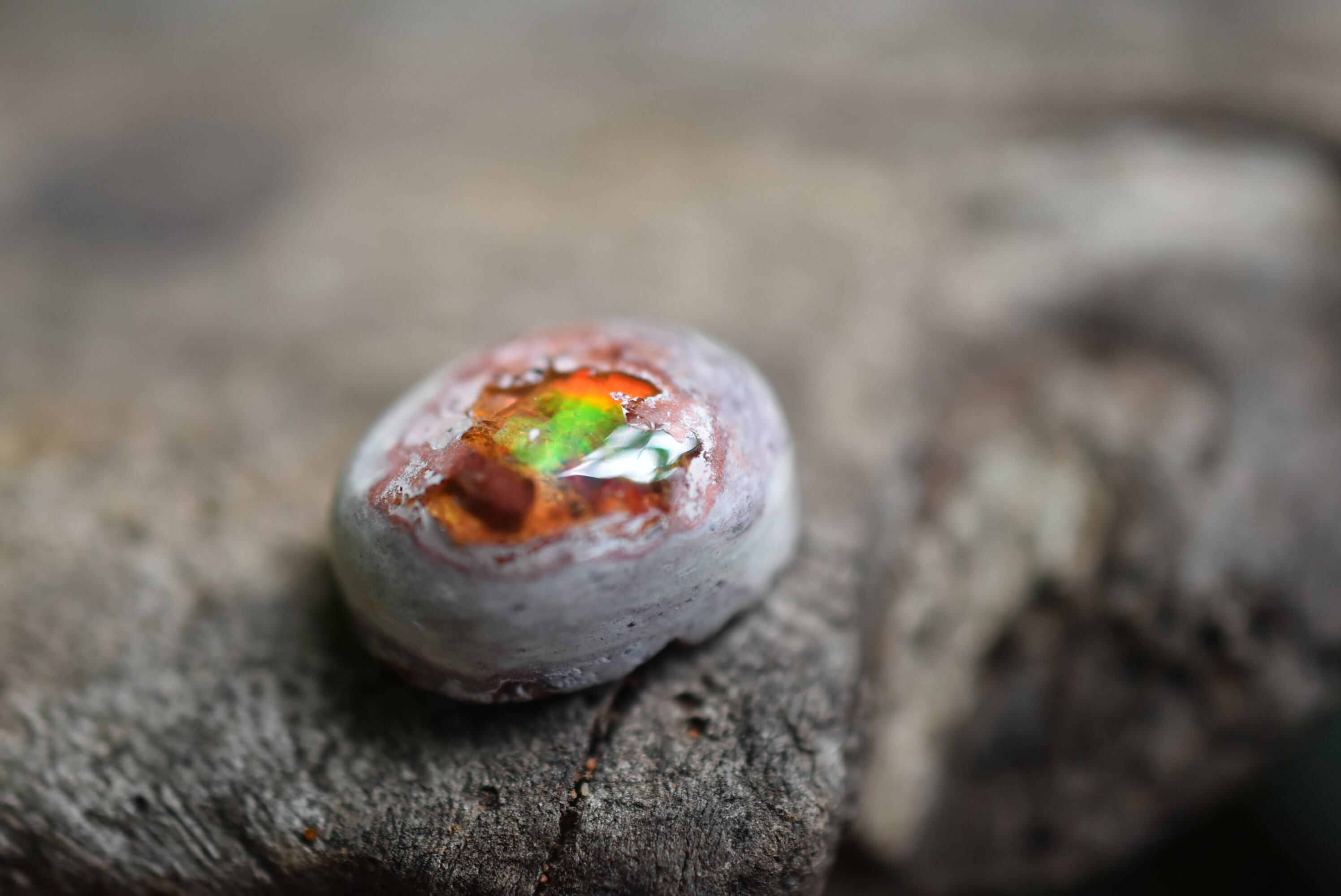 良質ビビットカラー☆カンテラオパール s714 | Funky garuda Stone